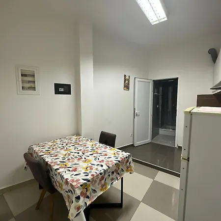 Dubrovnik Inn *